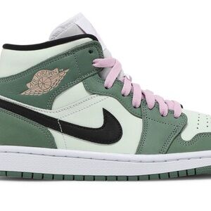 Air Jordan 1 Mid SE 'Dutch Green' Size EU 39 / US Women's 8.